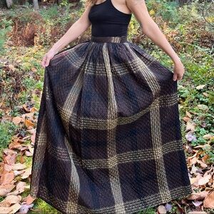 Vintage 1970’s Oscar De La Renta floor length ballgown skirt size 6/8